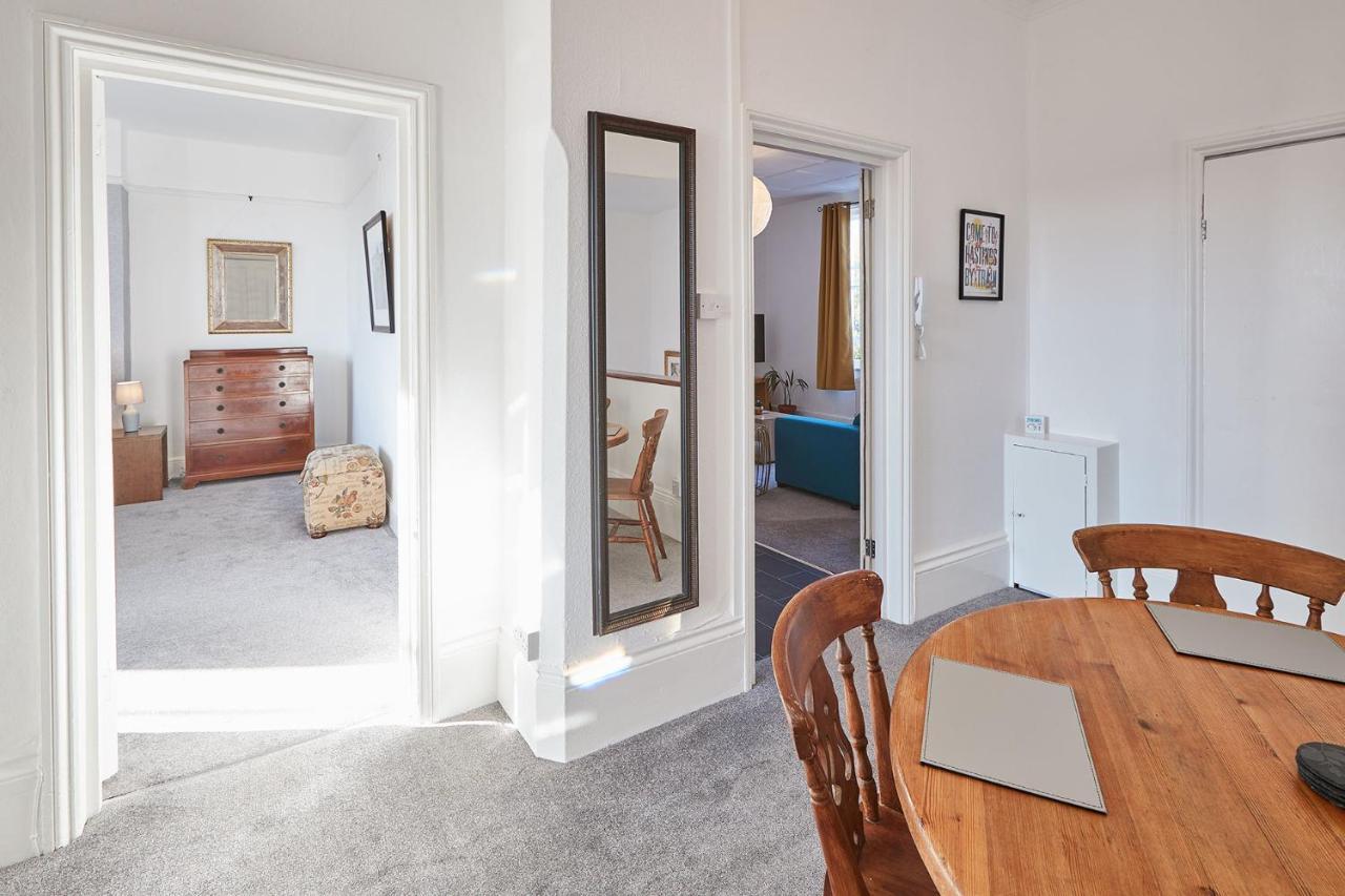Beautiful Sea View Apartment In St Leonards On Sea Exterior foto