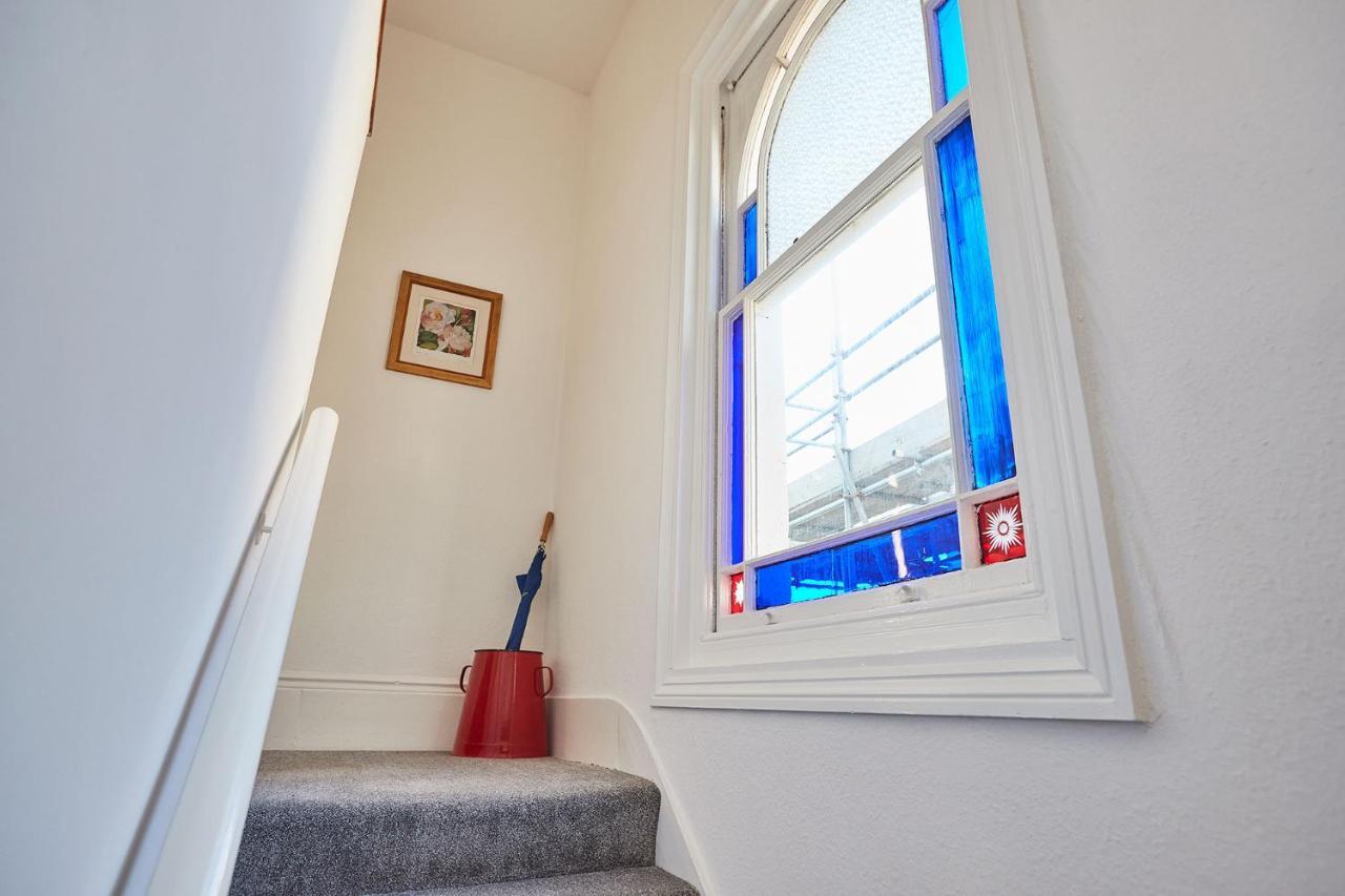 Beautiful Sea View Apartment In St Leonards On Sea Exterior foto
