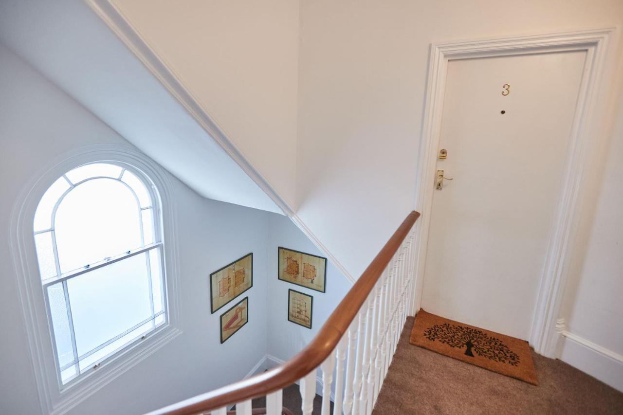 Beautiful Sea View Apartment In St Leonards On Sea Exterior foto