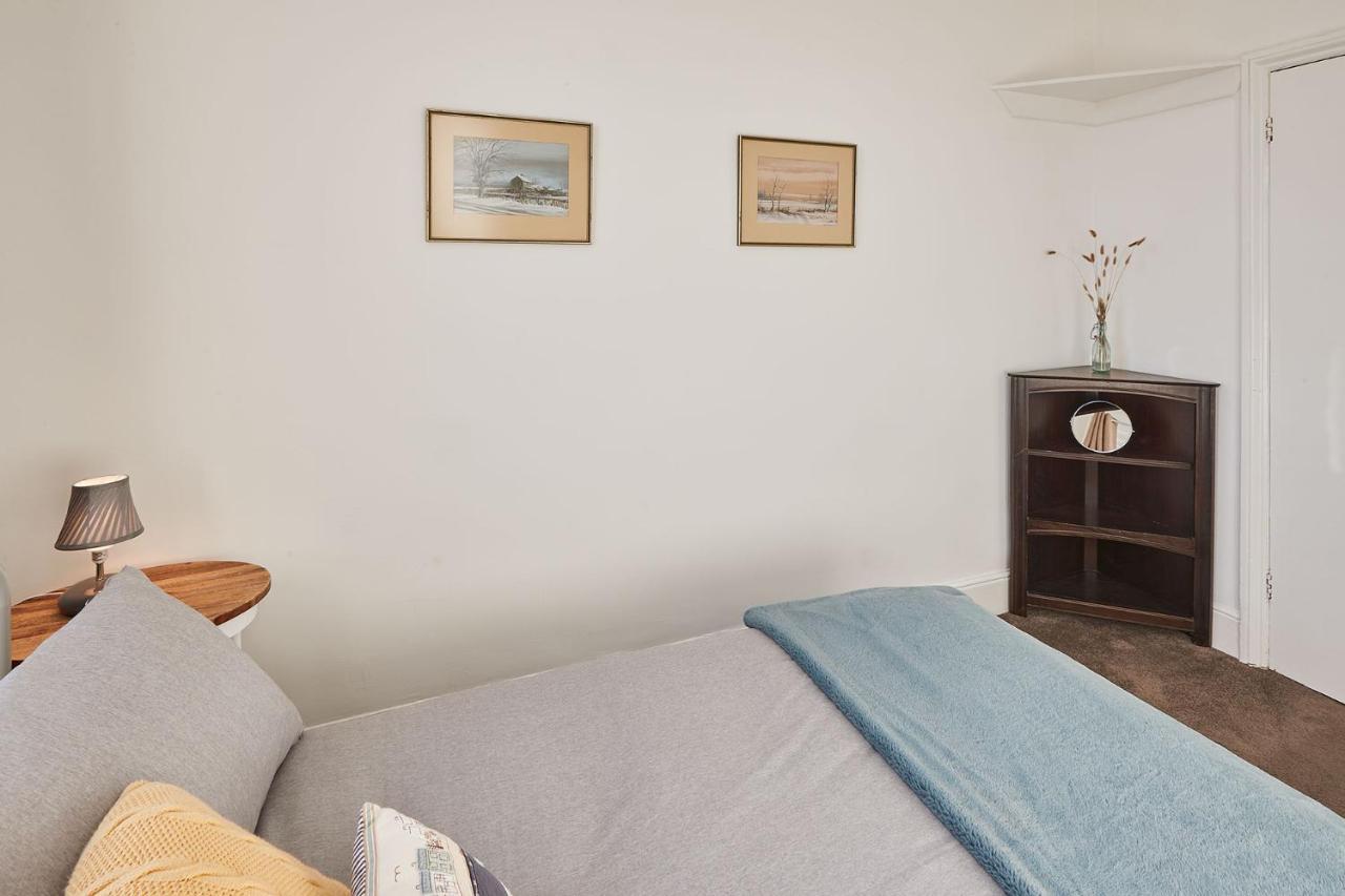 Beautiful Sea View Apartment In St Leonards On Sea Exterior foto